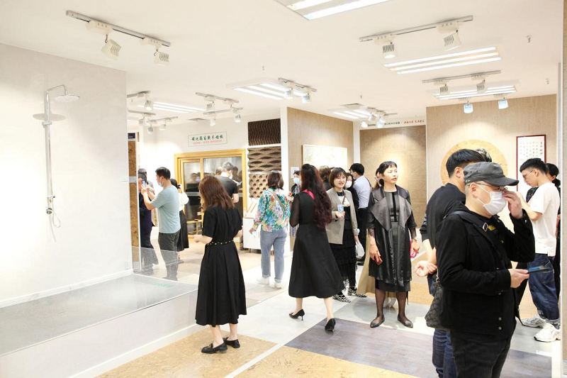 茄子视频色版在线观看2021年全國經銷商大會：凝心聚力創偉業，勇立潮頭開新局！ 圖片2