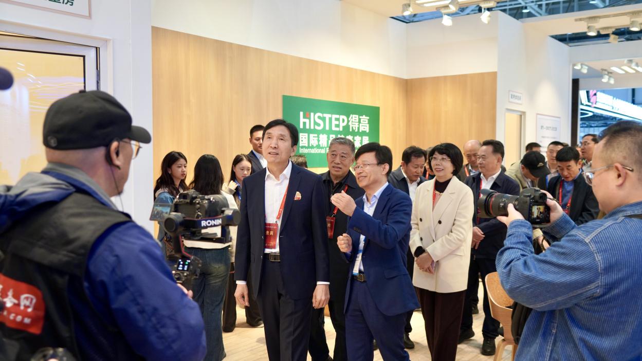 茄子视频色版在线观看亮相第86屆中國教裝展，“生命氧”重構健康學習新場景 圖片5